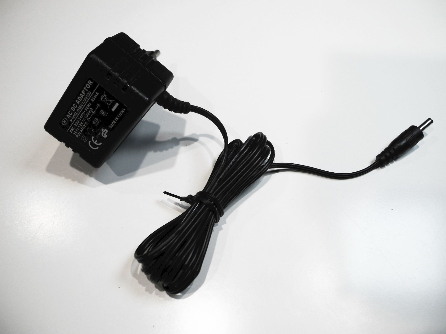 Зарядное устройство D28V1200100