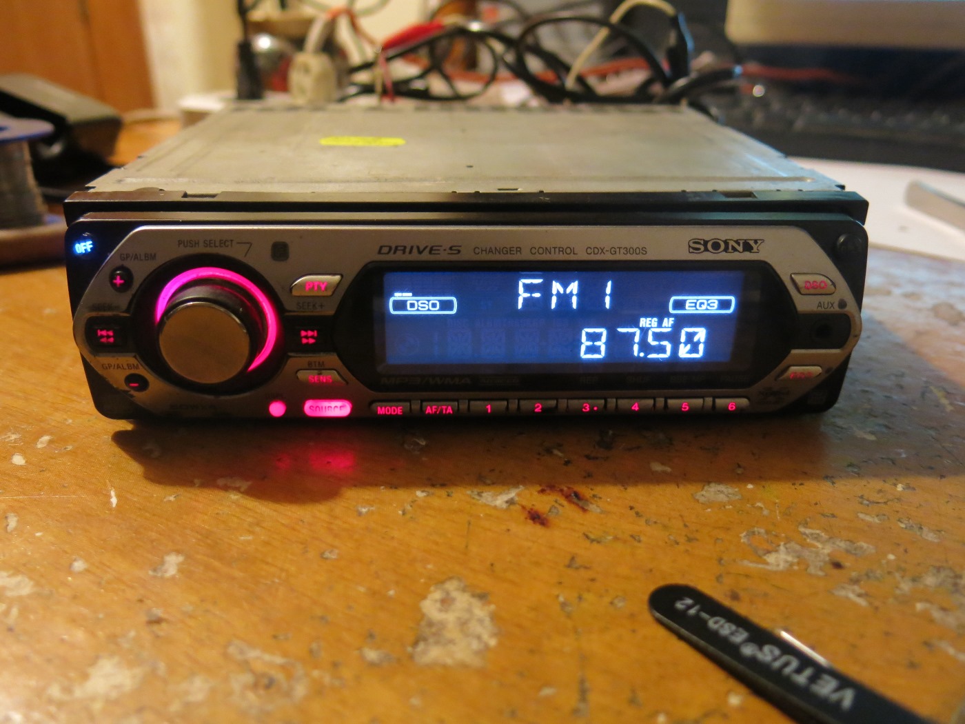 Отремонтированная магнитола Sony CDX-GT300S