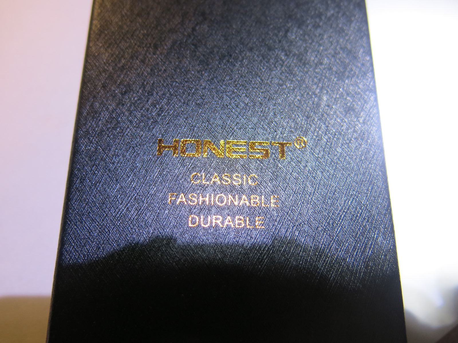 Надпись на коробки USB зажигалки Honest Gold