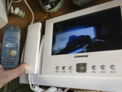 Ремонт домофона COMMAX CDV-72BE (не включается)