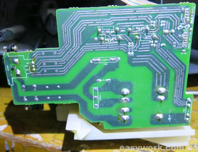 Обратная сторона платы блока питания