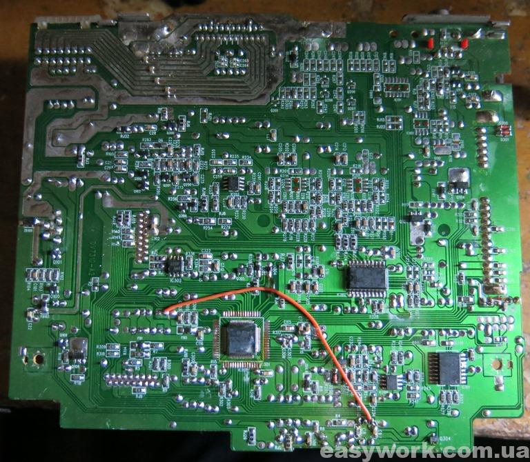 Обратная сторона центральной платы