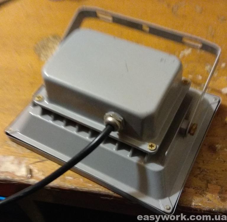 Светодиодный прожектор 20 Вт (фото 2)