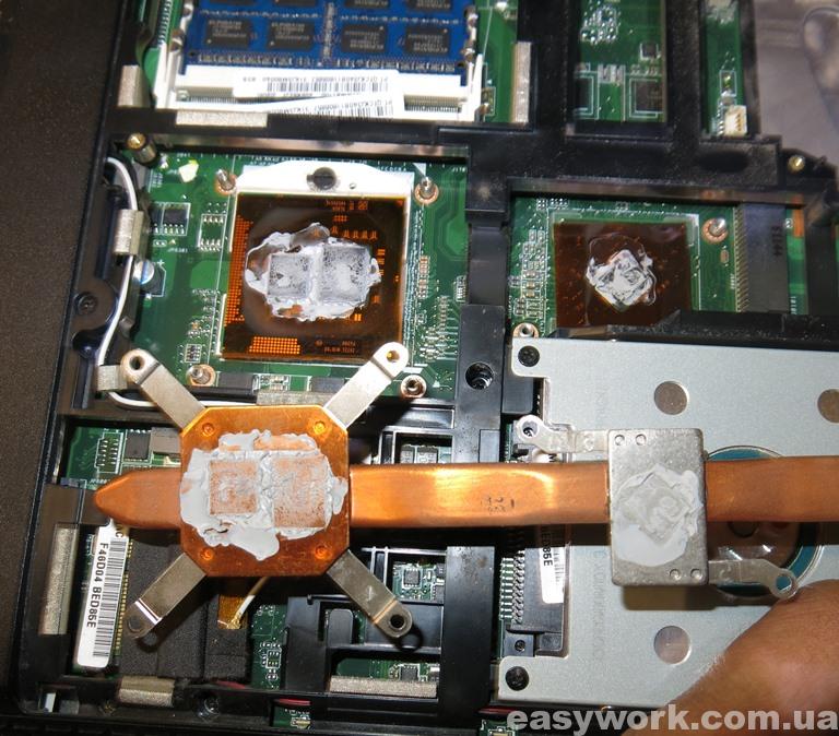 Снимаем радиатор охлаждения