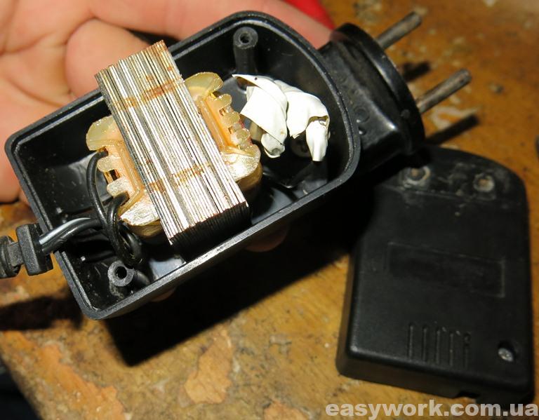 Блок питания часов CX-808 внутри