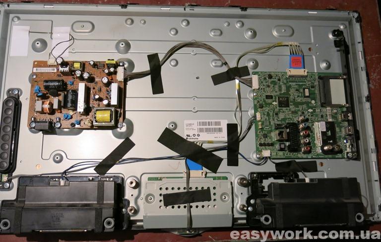 Внутреннее устройство телевизора LG 32LN540V-ZA