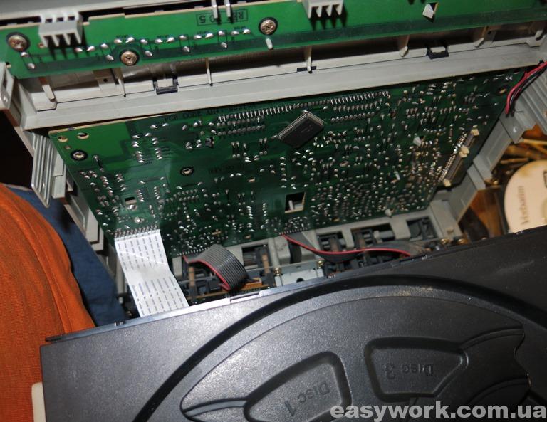 Снятая передняя панель