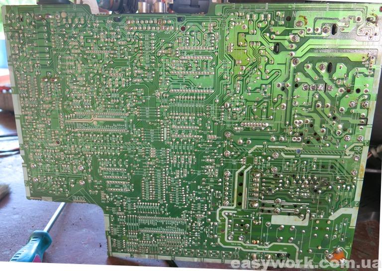 Шасси MC-64A с обратной стороны