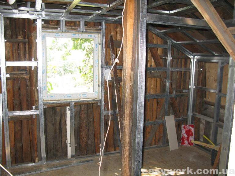 Монтаж металлокаркаса под гипсокартон в детской (фото 5)