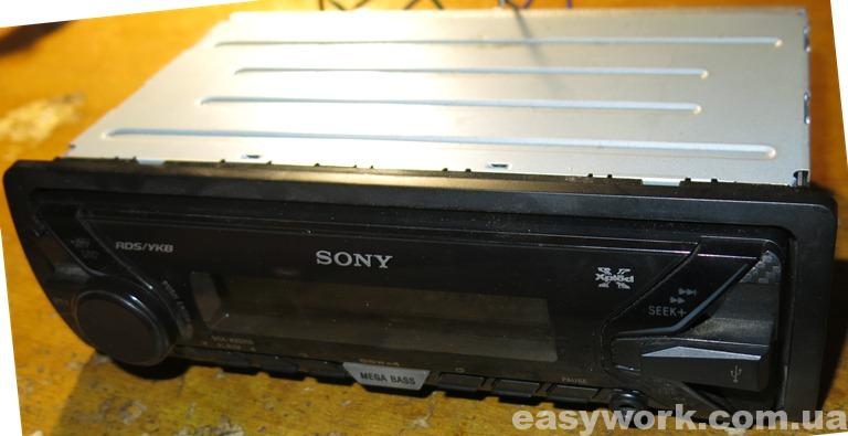 Магнитола SONY DSX-A202UI