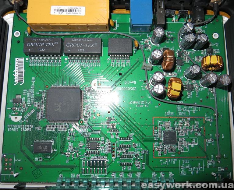 Внутреннее устройство роутера TP-LINK TL-WR1042ND