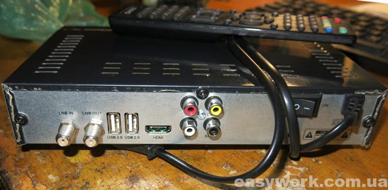 Спутниковый тюнер 55X HD с задней стороны