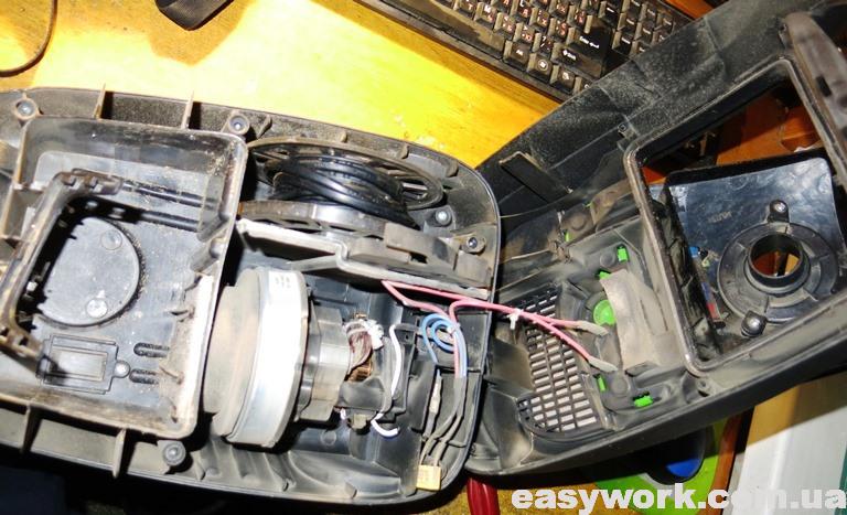 Пылесос Saturn ST-VC0268 1400W в разобранном виде