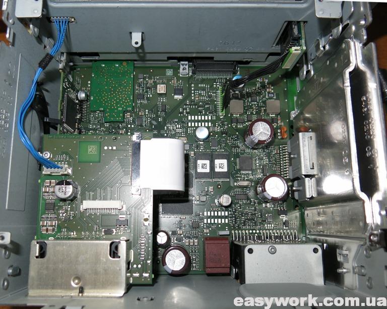 Внутреннее устройство магнитолы RNS-315