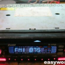 Магнитола Farenheit CD-327MP не включается