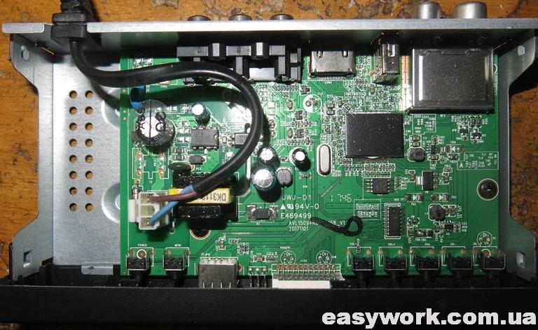 Внутри Т2 тюнера HUAVEE DVB T4